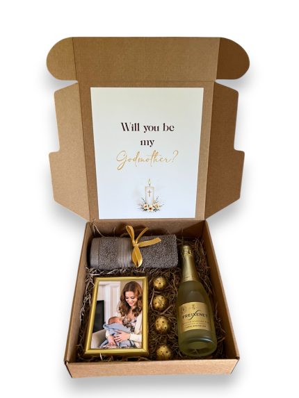 Personalisierte Geschenkbox für Paten mit Bilderrahmen, kleiner Flasche Freixenet, dunkler Schokolade und Gesichtstuch – handgemacht in der Schweiz.
